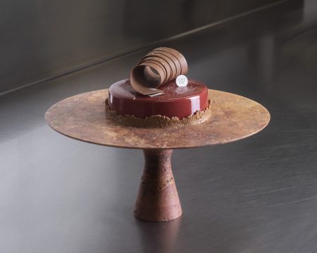 Taartschotel Angelo O in travertino rosso